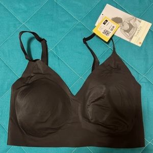 True&Co Medium wireless bra